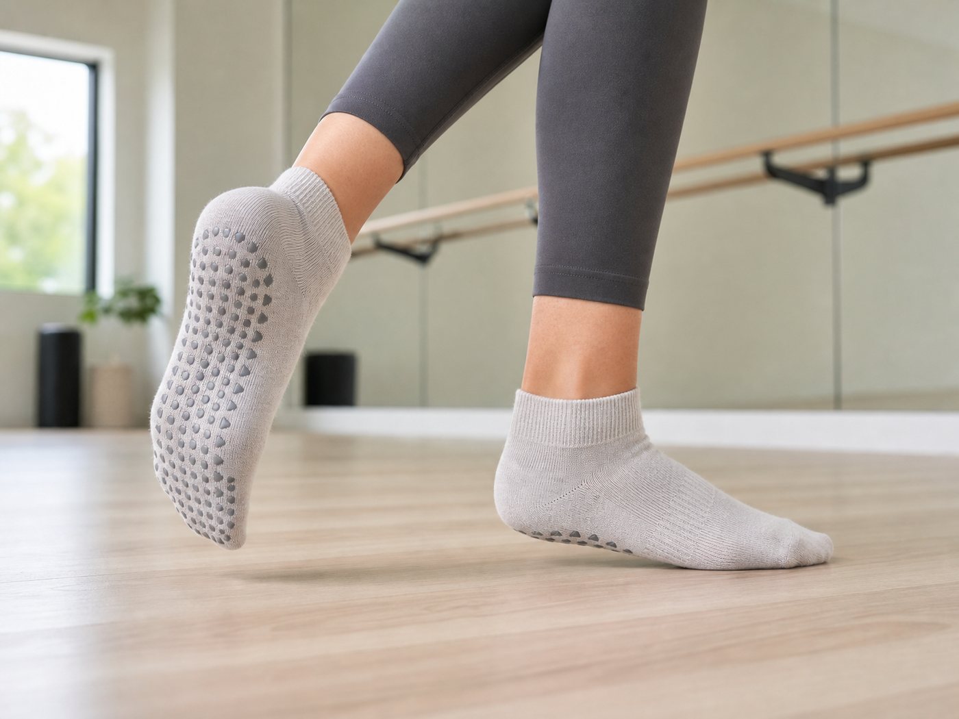 Dance and fitness studio grip socks