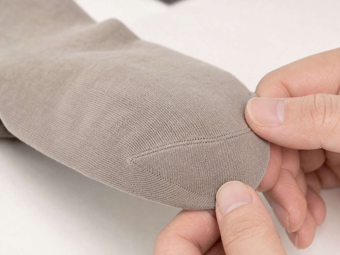 Smooth toe construction on bamboo socks