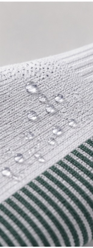 Smooth toe seam construction on a running sock