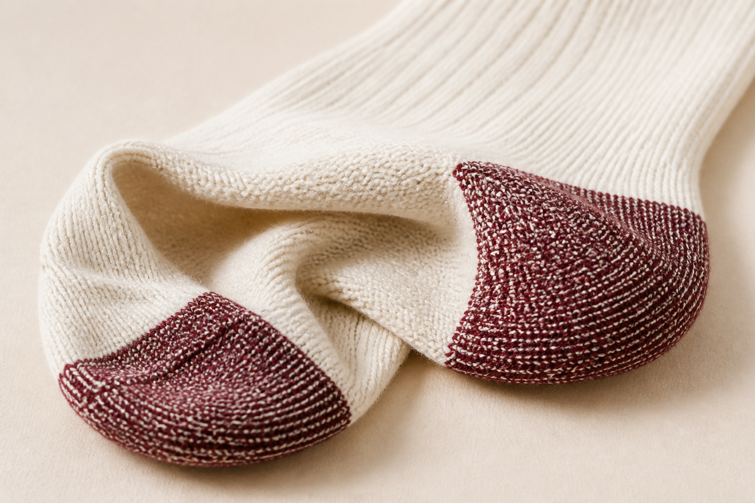 Reinforced heel and toe detail on rugby sock