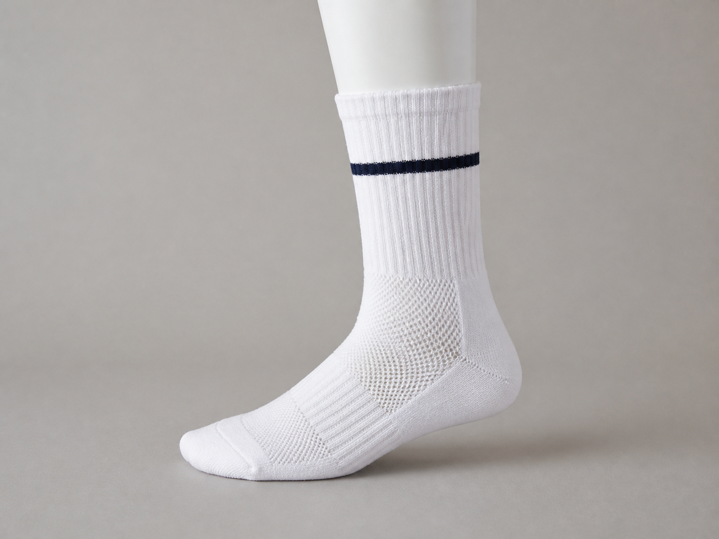 Volleyball crew sock mesh leg construction