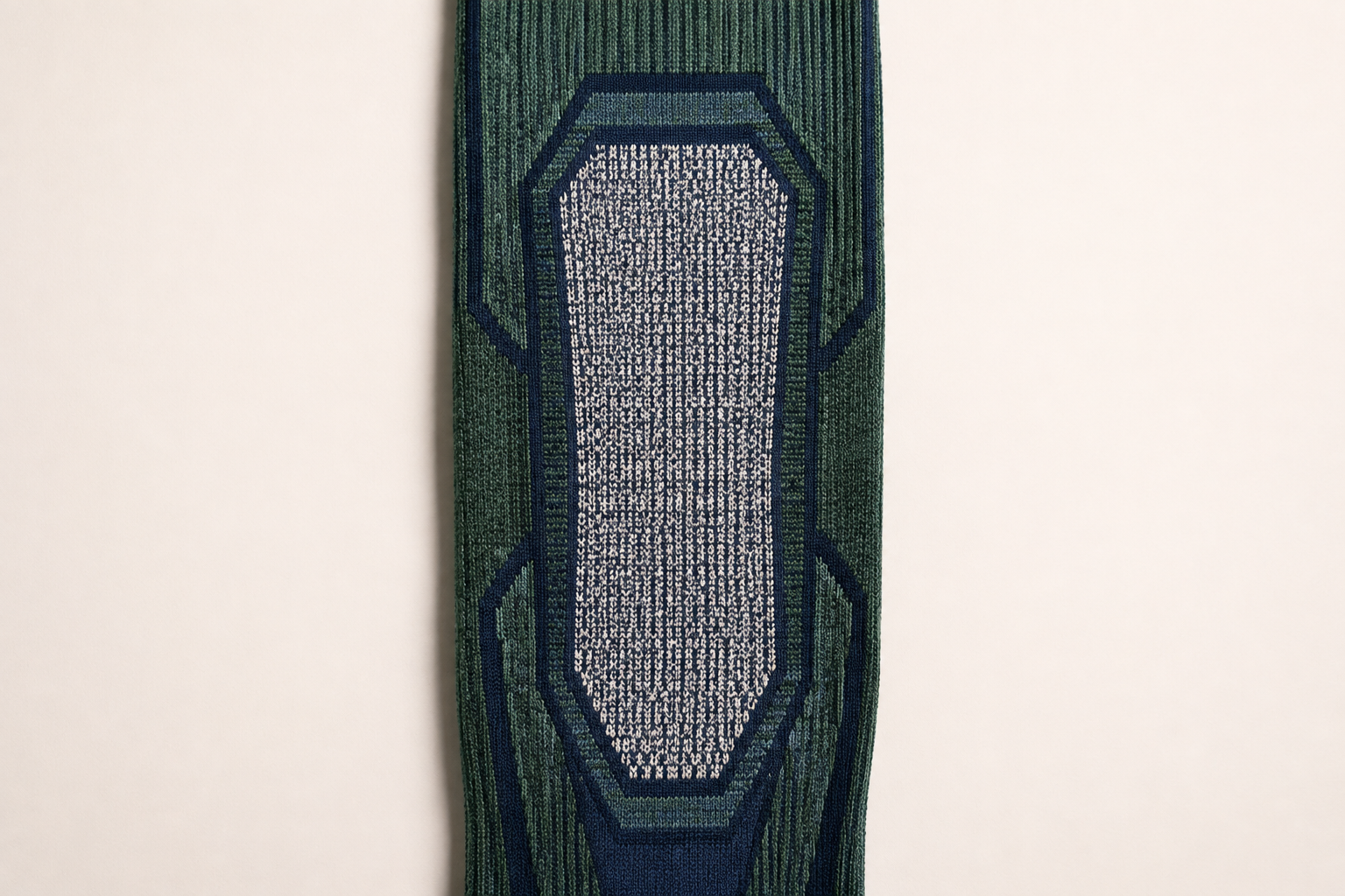 Illustrative mapped shin-zone knit detail